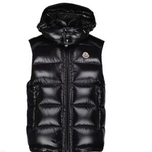 Moncler Black Puffer Jacket Quilted Nylon Warmth